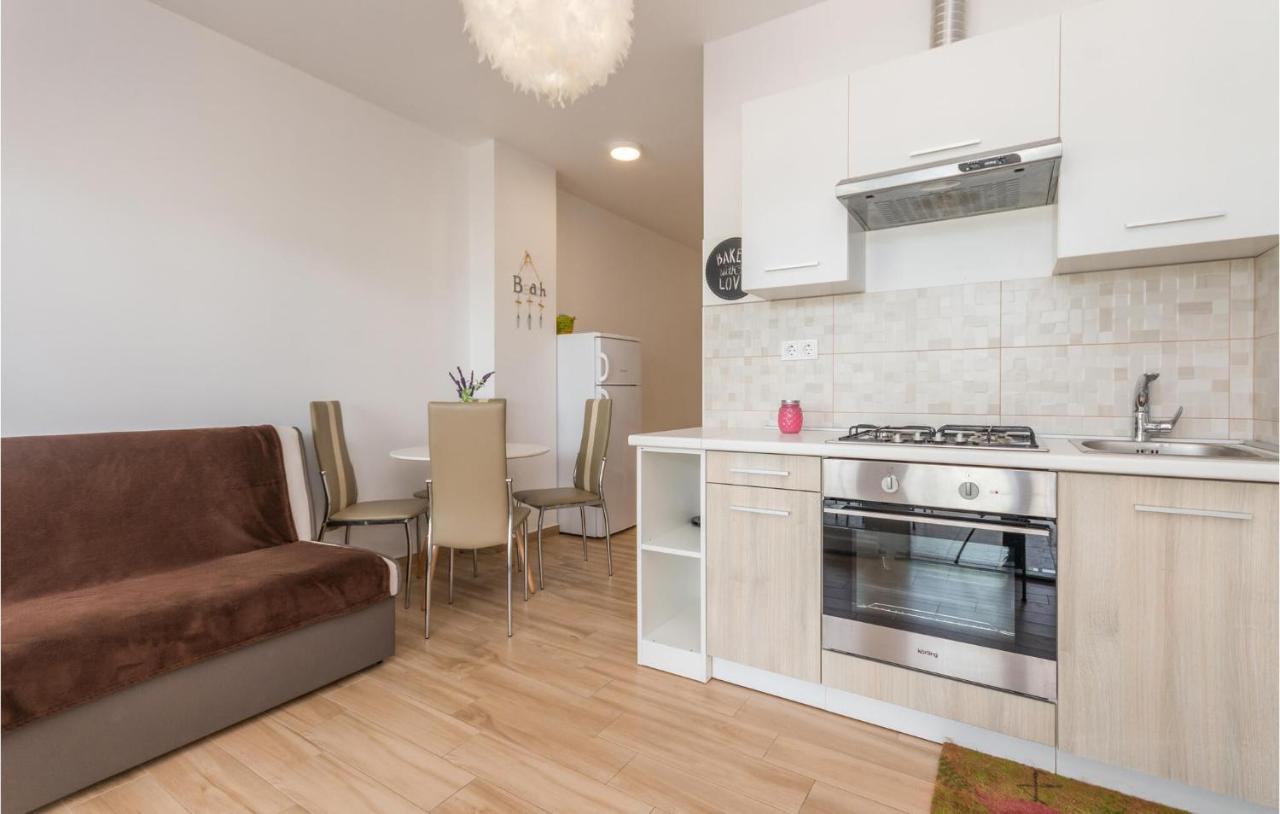 Apartments In Turanj, 20M From The Beach Sukosan Ngoại thất bức ảnh